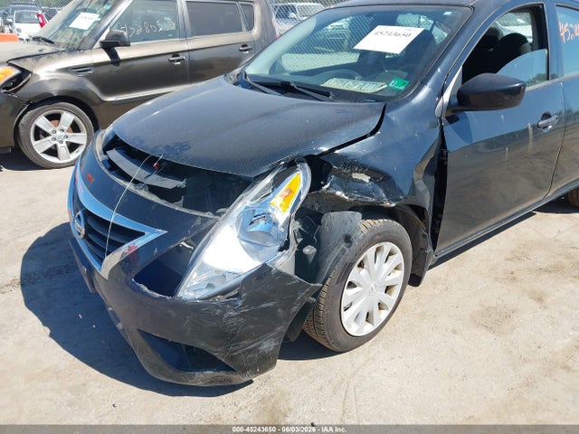 Nissan Versa 1.6 S+