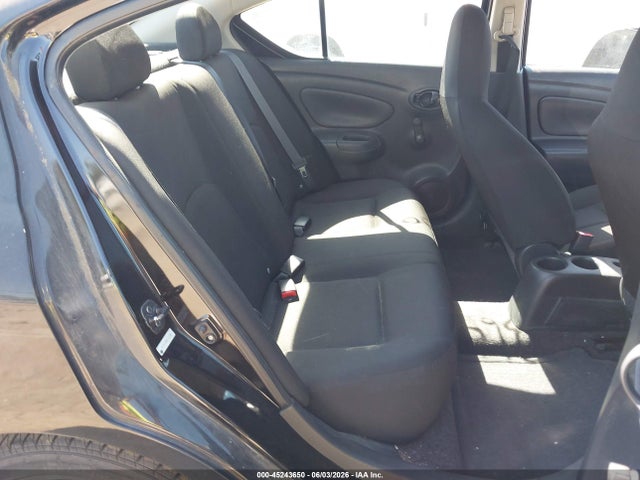 Nissan Versa 1.6 S+