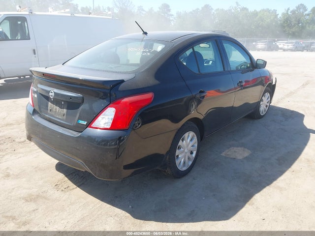 Nissan Versa 1.6 S+