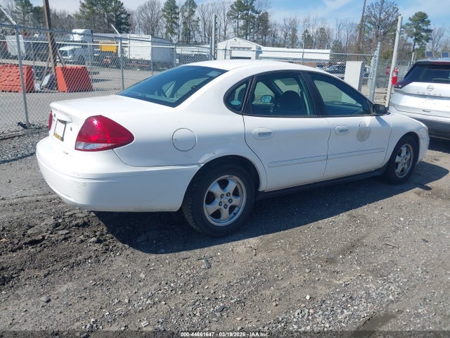 Ford Taurus Se