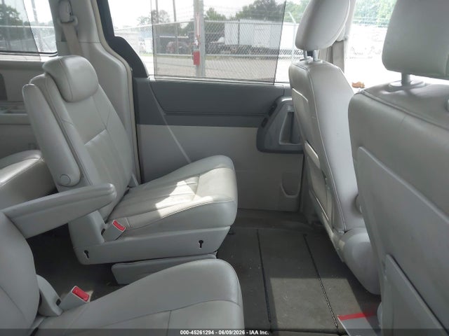 Chrysler Town & Country Touring