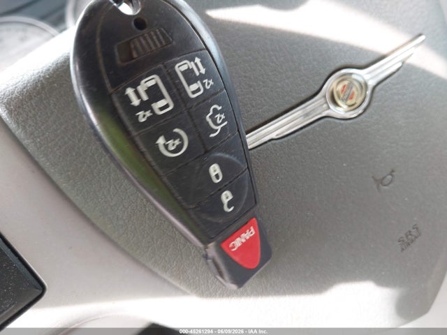 Chrysler Town & Country Touring