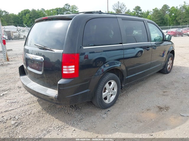 Chrysler Town & Country Touring