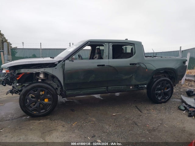 Rivian R1T Adventure