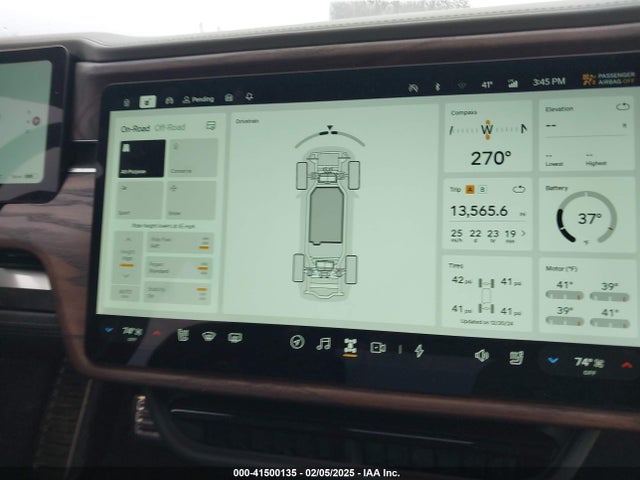 Rivian R1T Adventure
