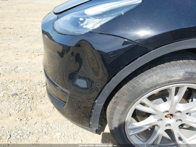 Tesla Model Y Long Range Dual Motor All-wheel Drive