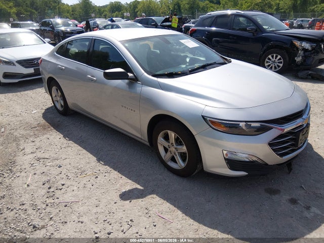 Salvage Chevrolet Malibu Image
