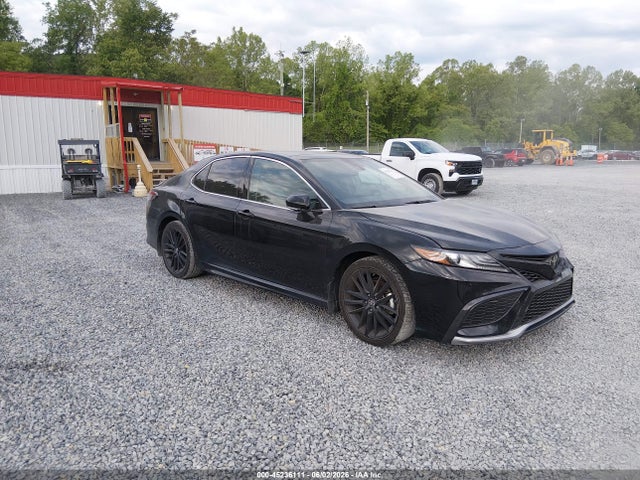 Salvage Toyota Camry Image