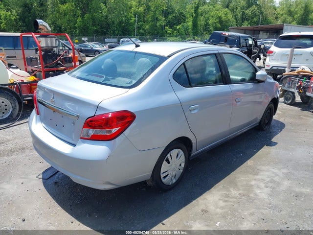 Mitsubishi Mirage Es