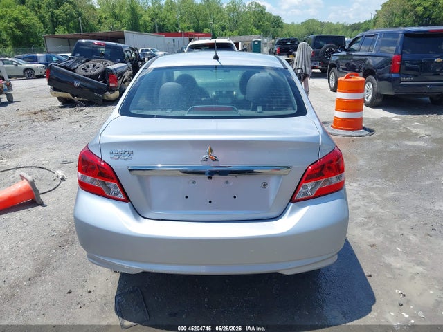 Mitsubishi Mirage Es