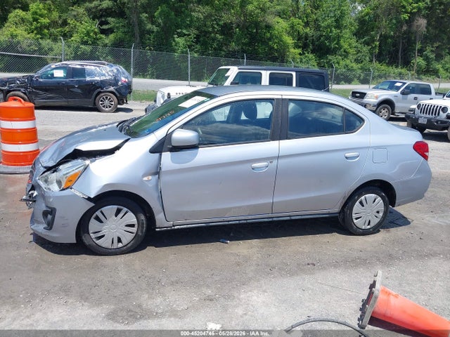 Mitsubishi Mirage Es