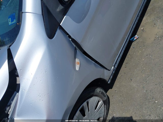 Mitsubishi Mirage Es