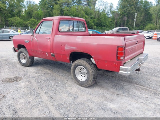 Dodge W-series W100