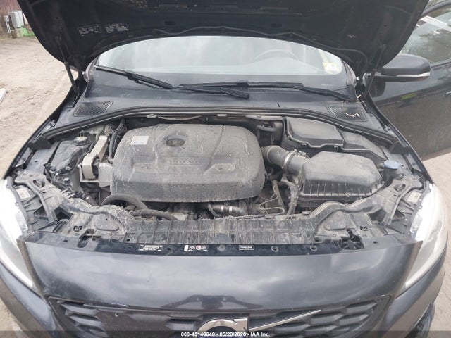 Volvo V60 Cross Country T5