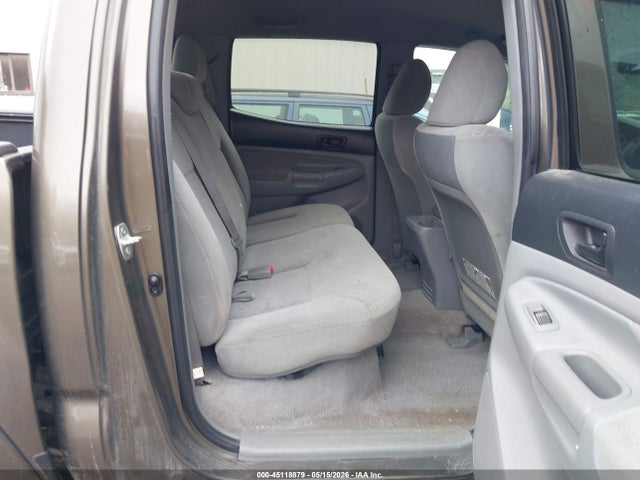 Toyota Tacoma Base V6