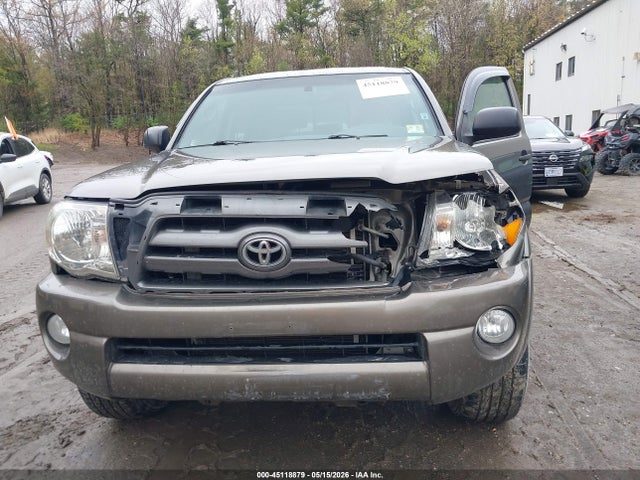 Toyota Tacoma Base V6