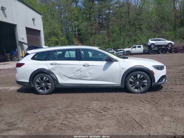 Buick Regal TourX Awd Essence