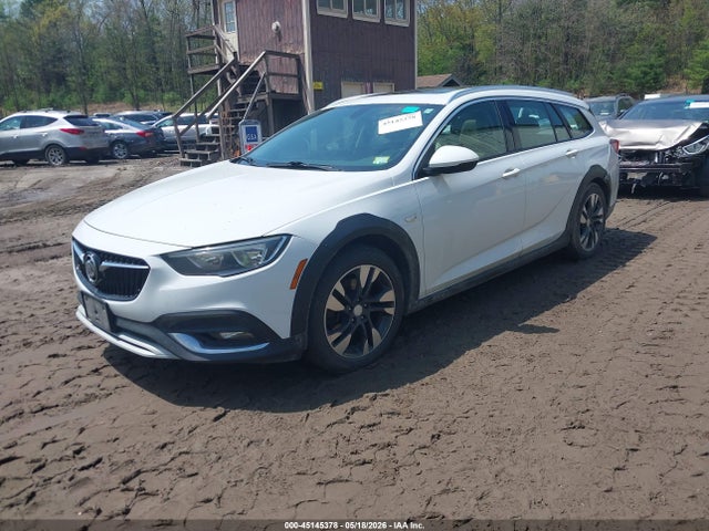 Buick Regal TourX Awd Essence
