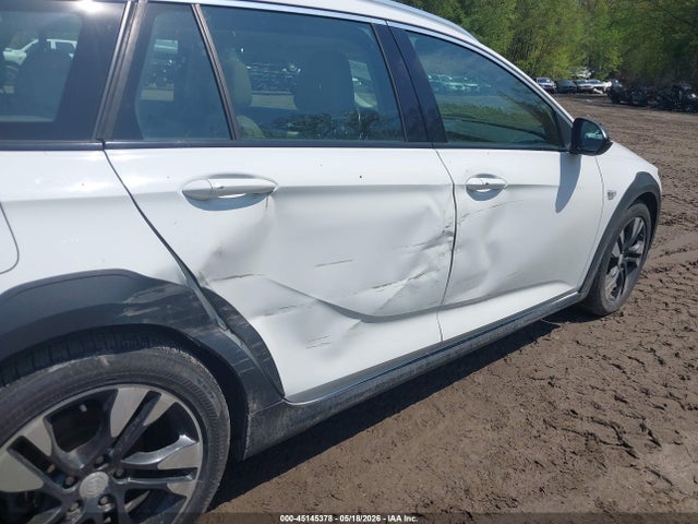 Buick Regal TourX Awd Essence