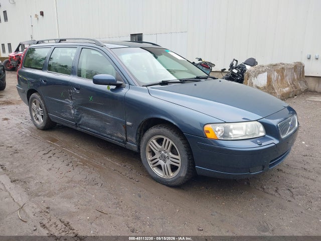 Salvage Volvo V70 Image