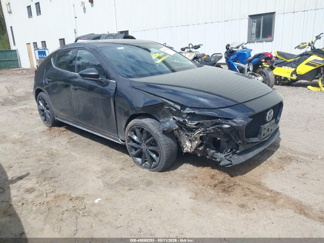 Salvage Mazda Mazda3 Image