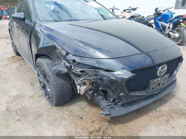 Mazda Mazda3 Premium Package