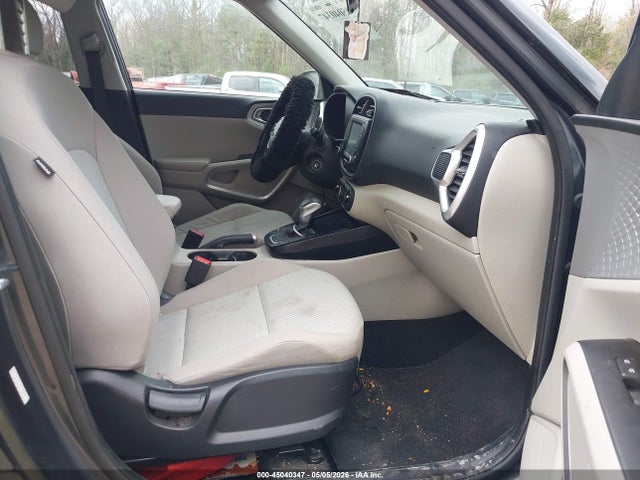 Kia Soul Lx