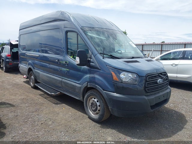 Salvage Ford Transit Image
