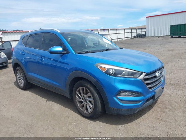 Salvage Hyundai TUCSON Image