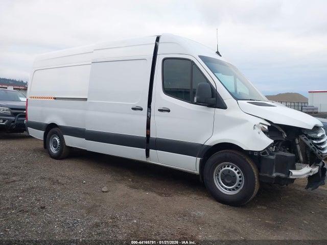 Freightliner Sprinter 2500 High Roof V6