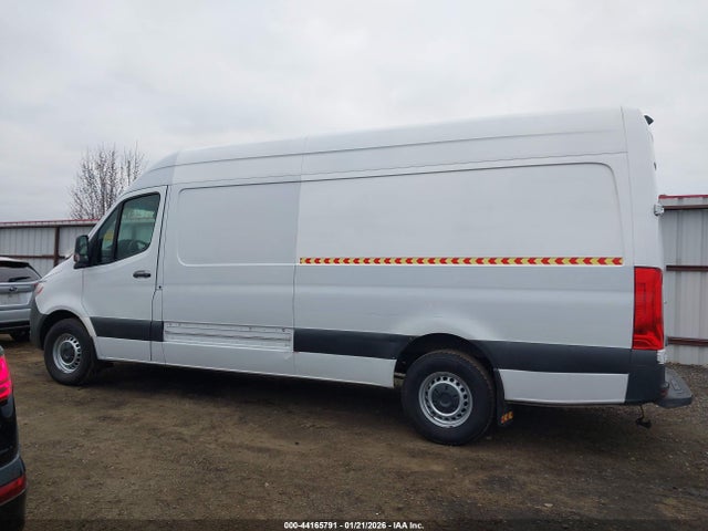 Freightliner Sprinter 2500 High Roof V6