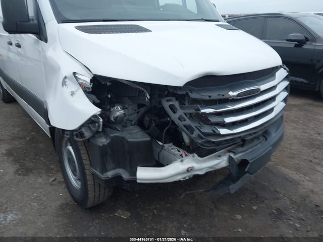 Freightliner Sprinter 2500 High Roof V6