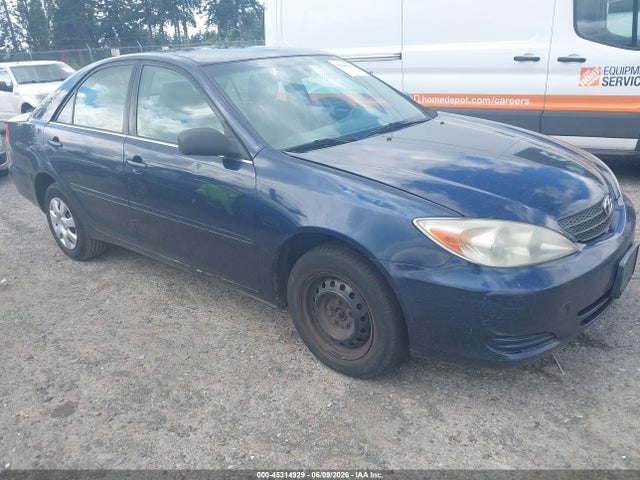 Salvage Toyota Camry Image