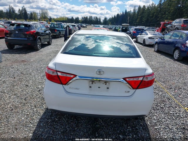 Toyota Camry Le