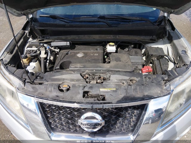 Nissan Pathfinder Sv