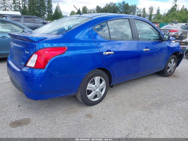 Nissan Versa