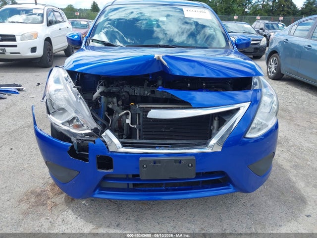 Nissan Versa
