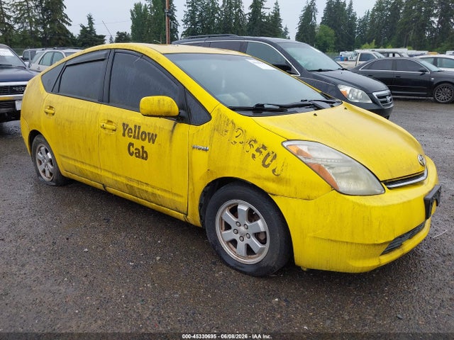 Salvage Toyota Prius Image