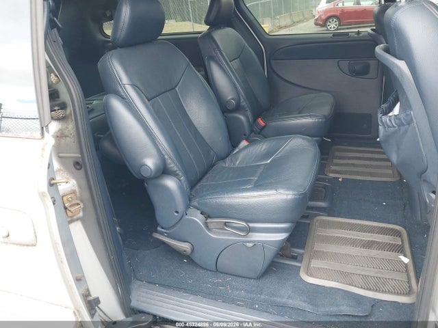 Chrysler Town & Country Lxi