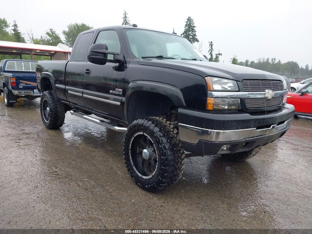 Salvage Chevrolet Silverado 2500 Image