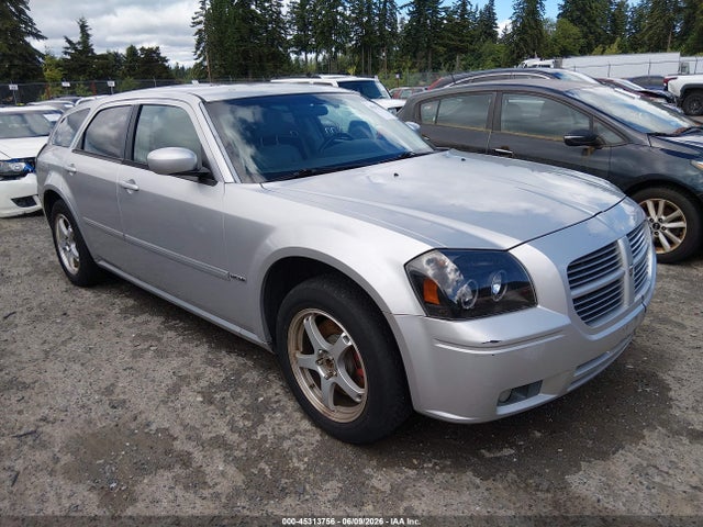 Salvage Dodge Magnum Image