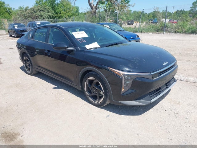 Salvage Kia K4 Image