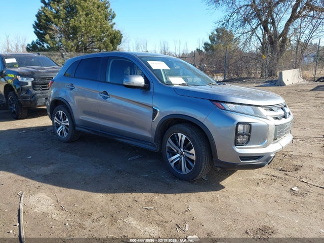 Salvage Mitsubishi Outlander Image