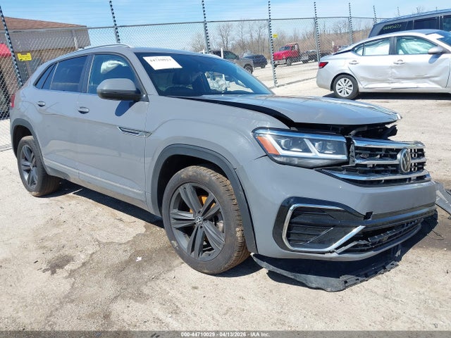 Salvage Volkswagen Atlas Image