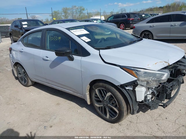 Salvage Nissan Versa Image