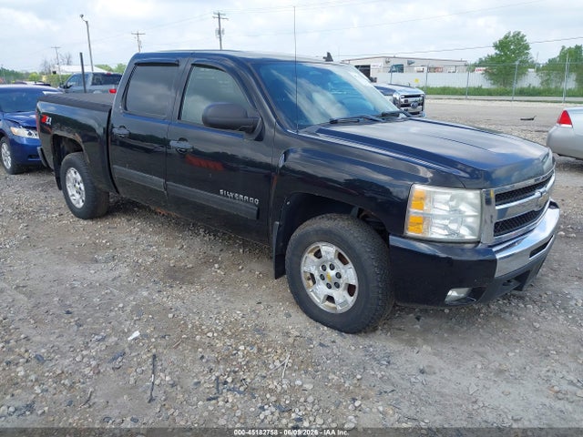 Salvage Chevrolet Silverado 1500 Image