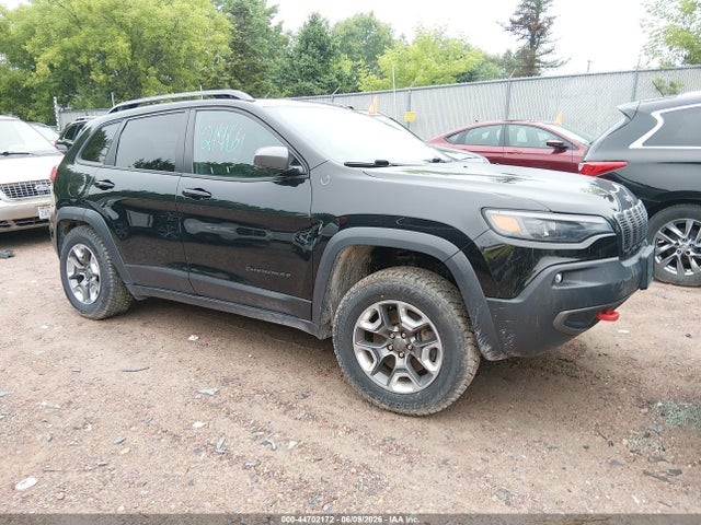 Salvage Jeep Cherokee Image
