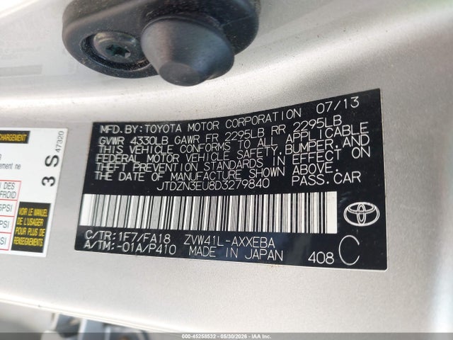 Toyota Prius v Two