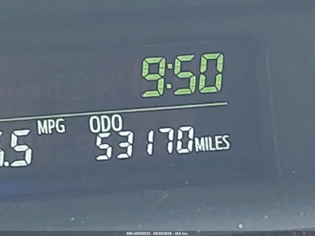 Toyota Prius v Two