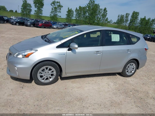 Toyota Prius v Two